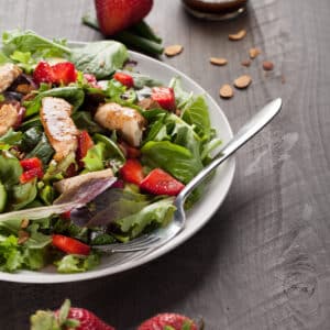 Strawberry Salad with Grilled Chicken